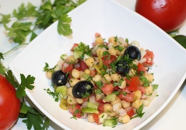 Ensalada de garbanzos veraniega