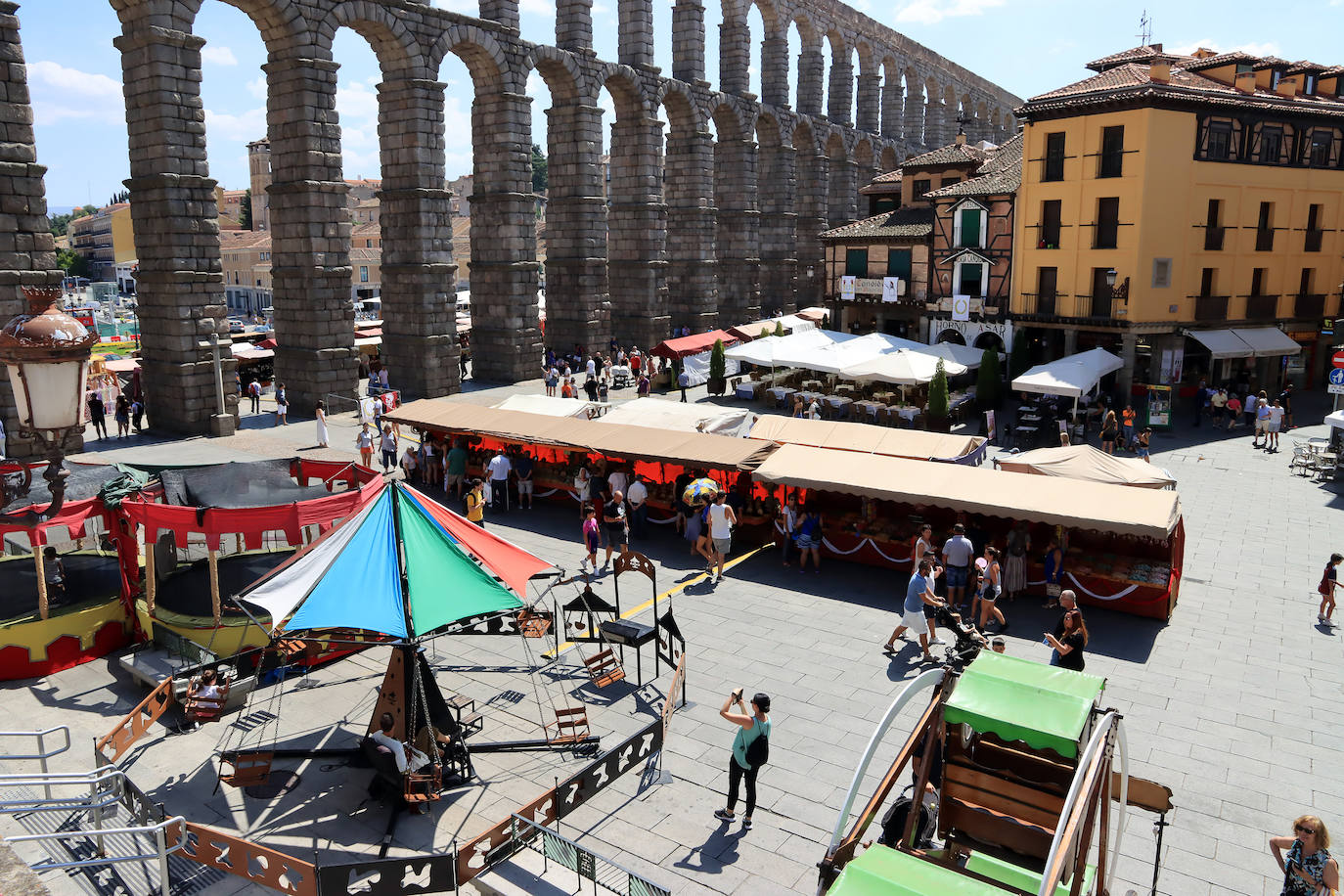 El mercado romano crispa a las ferias artesanas: «Ha sido quinquilandia»