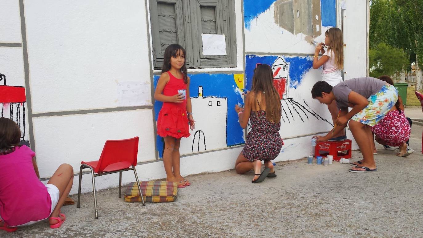 Las imágenes del gran mural pintado a mano de Cuenca de Campos