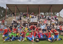 Celebración del título en Provincial del Coca.