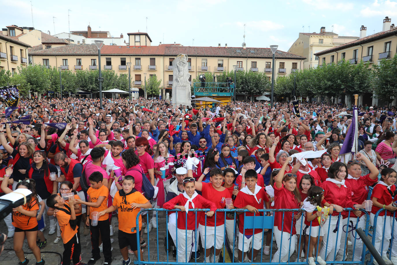 Palencia enciende el cohetón festivo