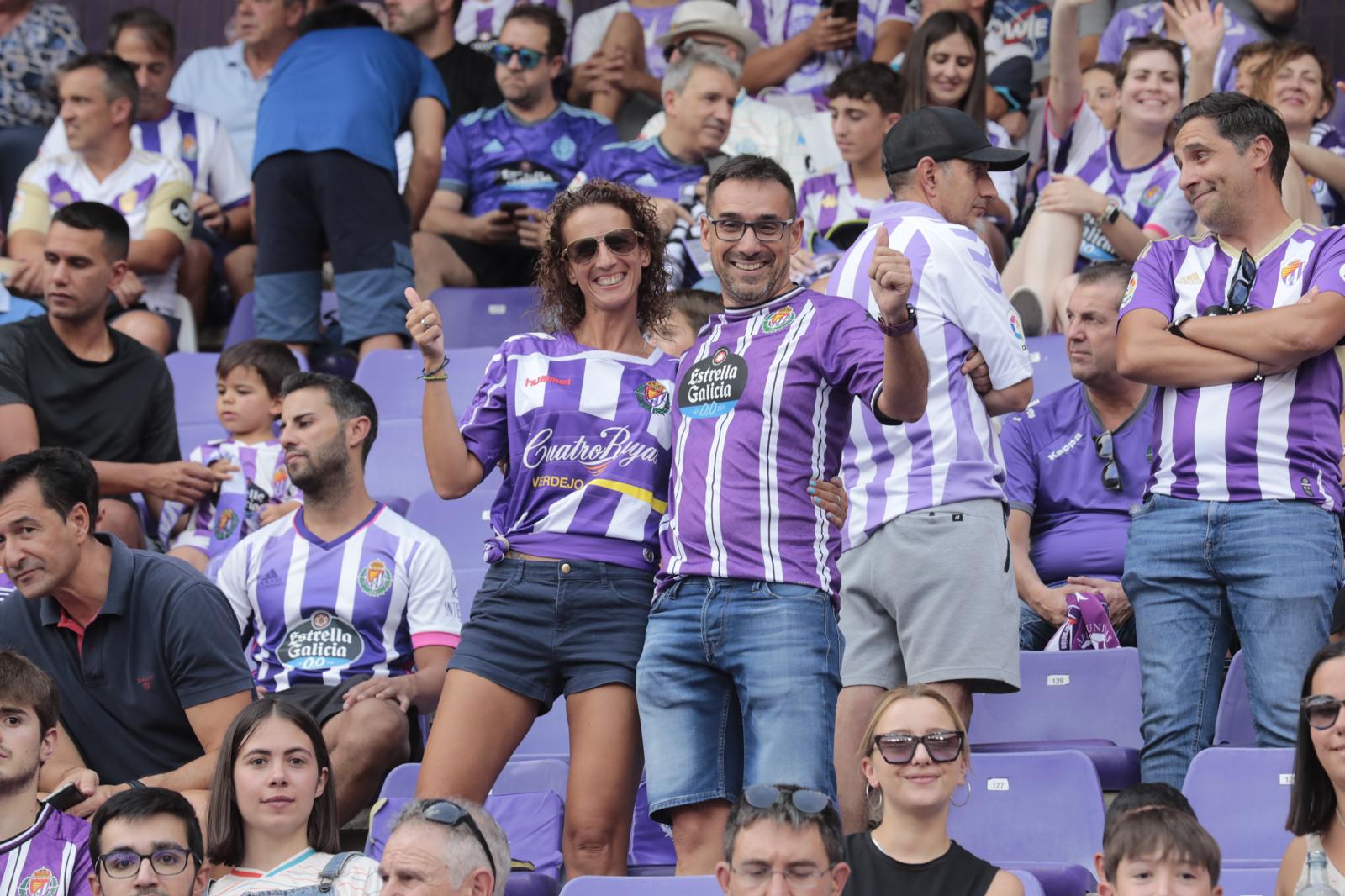 Búscate en la grada del estadio José Zorrilla (1/4)