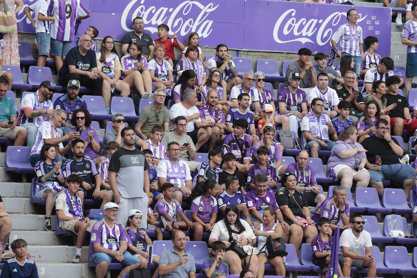 Búscate en la grada del estadio José Zorrilla (1/4)