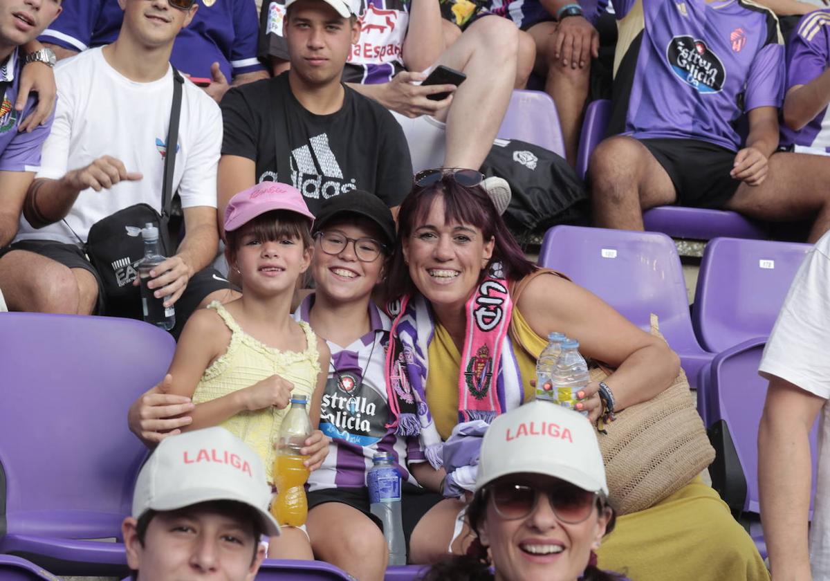 Búscate en la grada del estadio José Zorrilla (2/4)