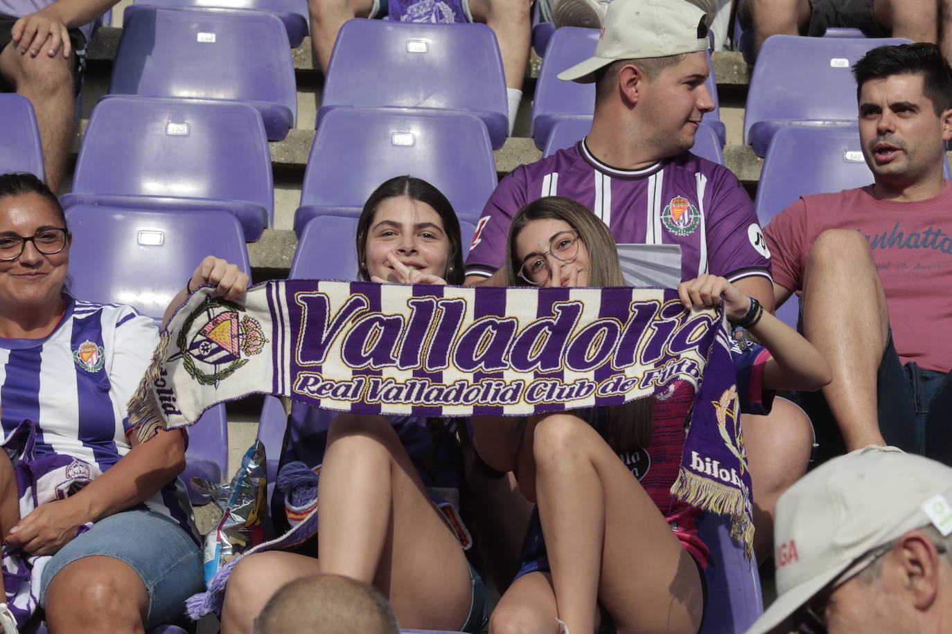 Búscate en la grada del estadio José Zorrilla (2/4)