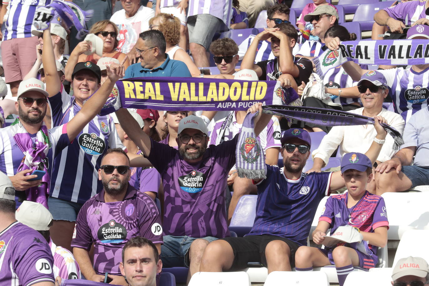 Búscate en la grada del estadio José Zorrilla (3/4)