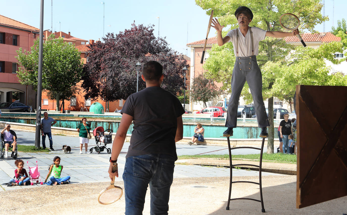 El teatro callejero llena Palencia