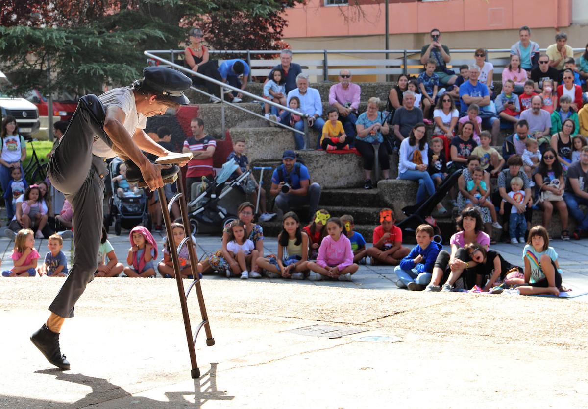 El teatro callejero llena Palencia