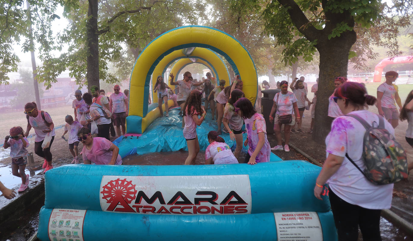 La Holi San Antolín tiñe el Sotillo de colores