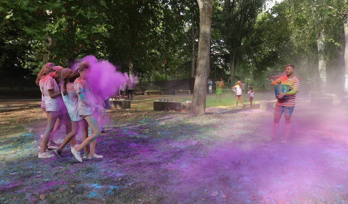 La Holi San Antolín tiñe el Sotillo de colores