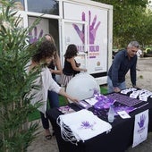 Valladolid refuerza los Puntos Violeta con una caseta en la Plaza Mayor durante los conciertos