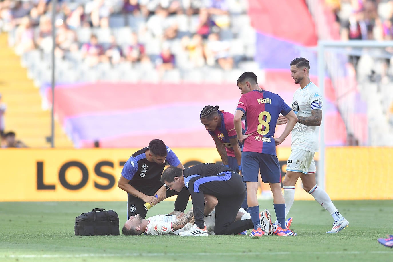 La goleada del Barcelona al Real Valladolid, en imágenes