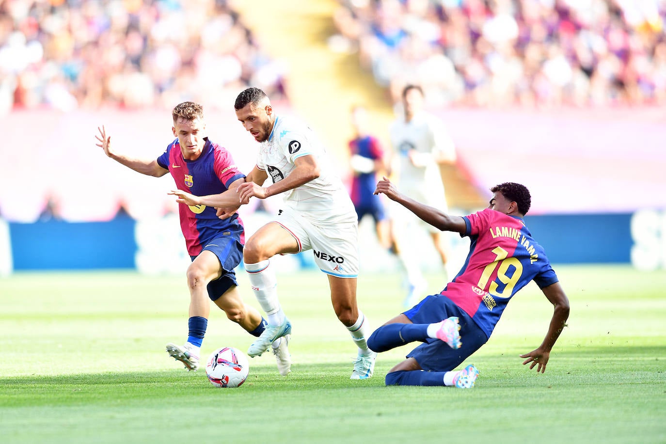 La goleada del Barcelona al Real Valladolid, en imágenes