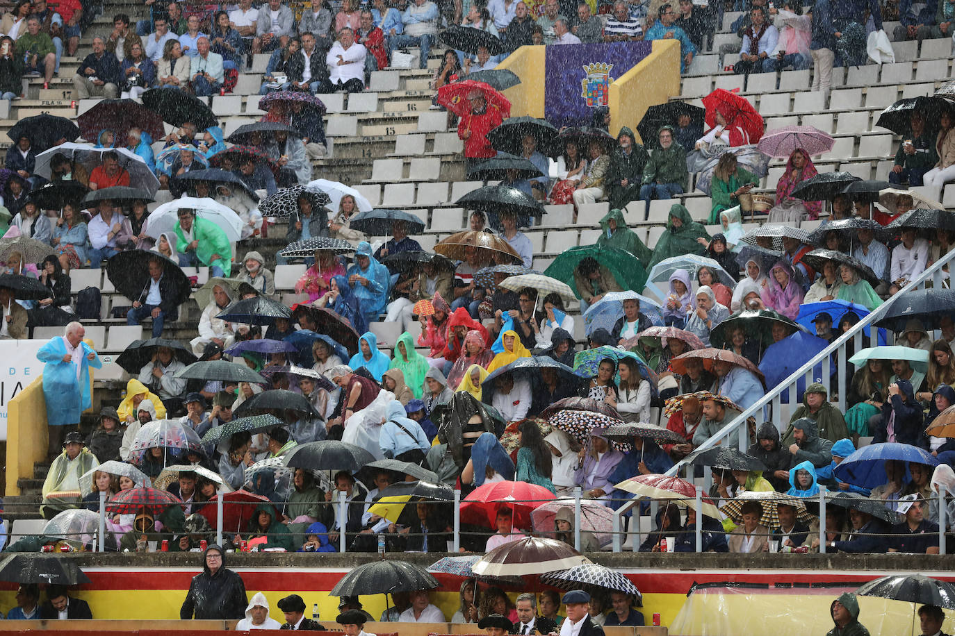 La lluvia no impide a Morante reconciliarse con Palencia