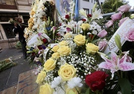 La ofrenda floral a la patrona de ciudad, en imágenes