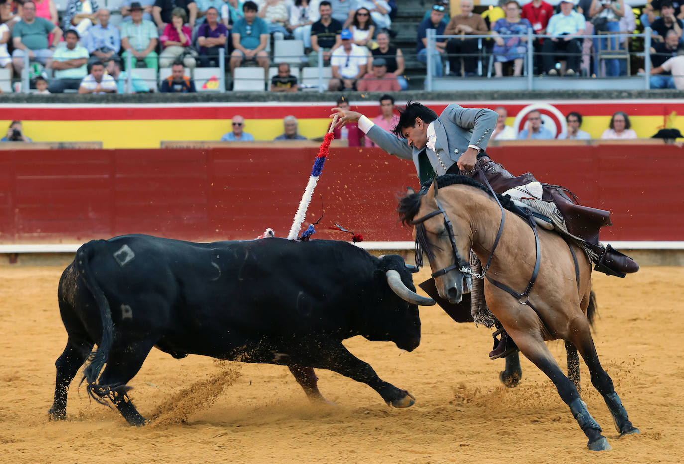 Triunfo del rejoneo en San Antolín