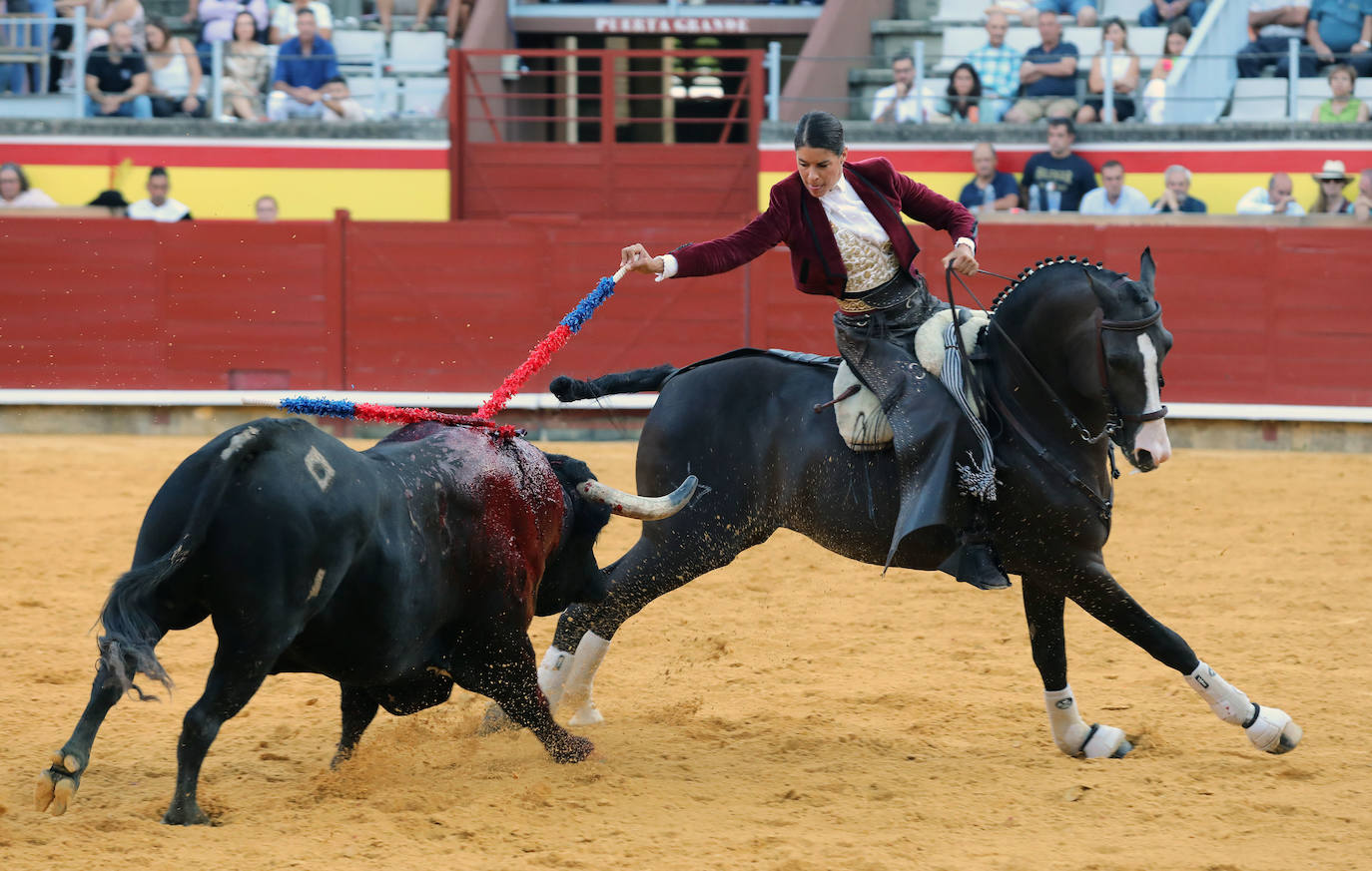 Triunfo del rejoneo en San Antolín