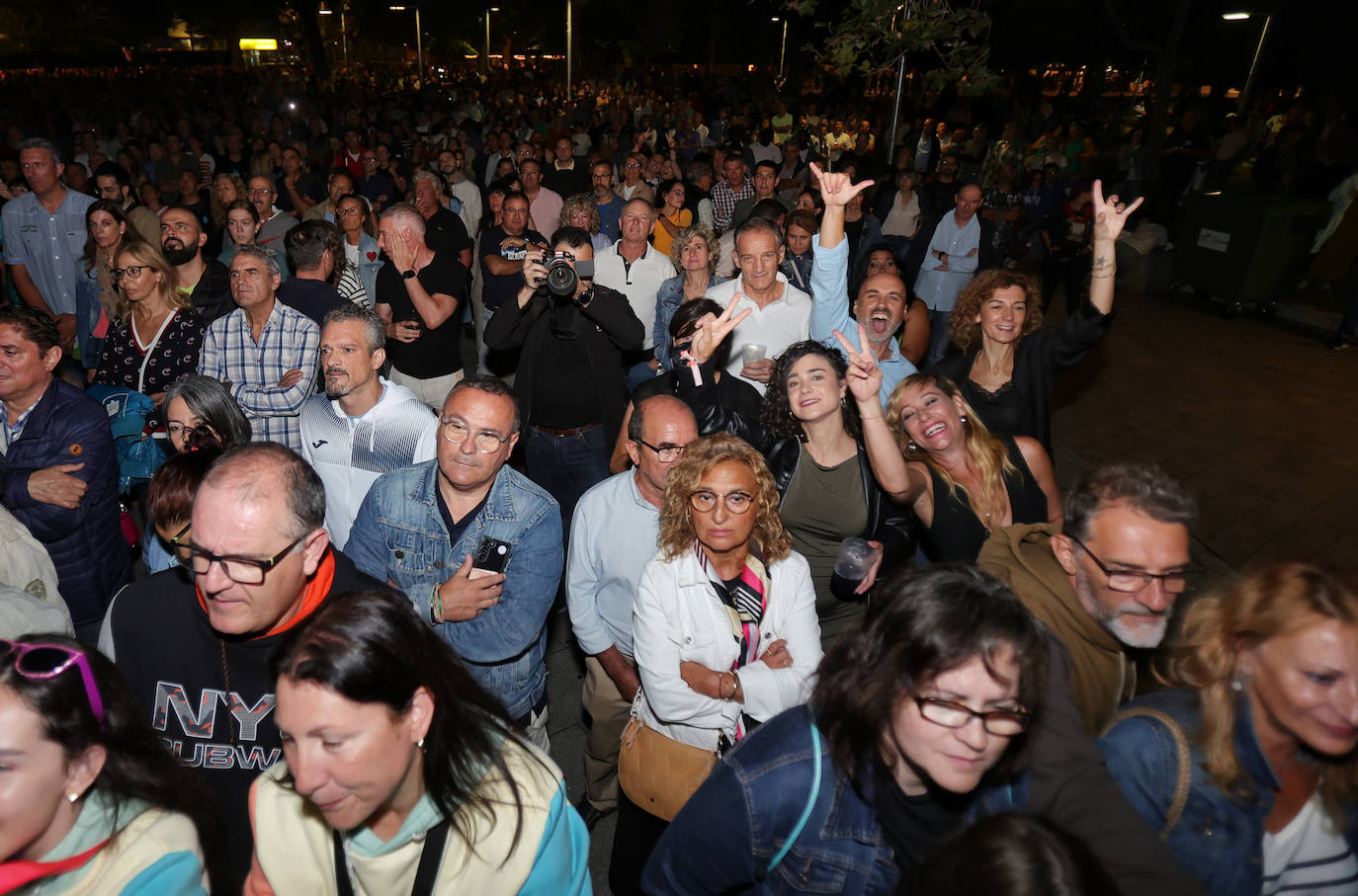 Así ha sido el concierto de Coque Malla en San Antolín