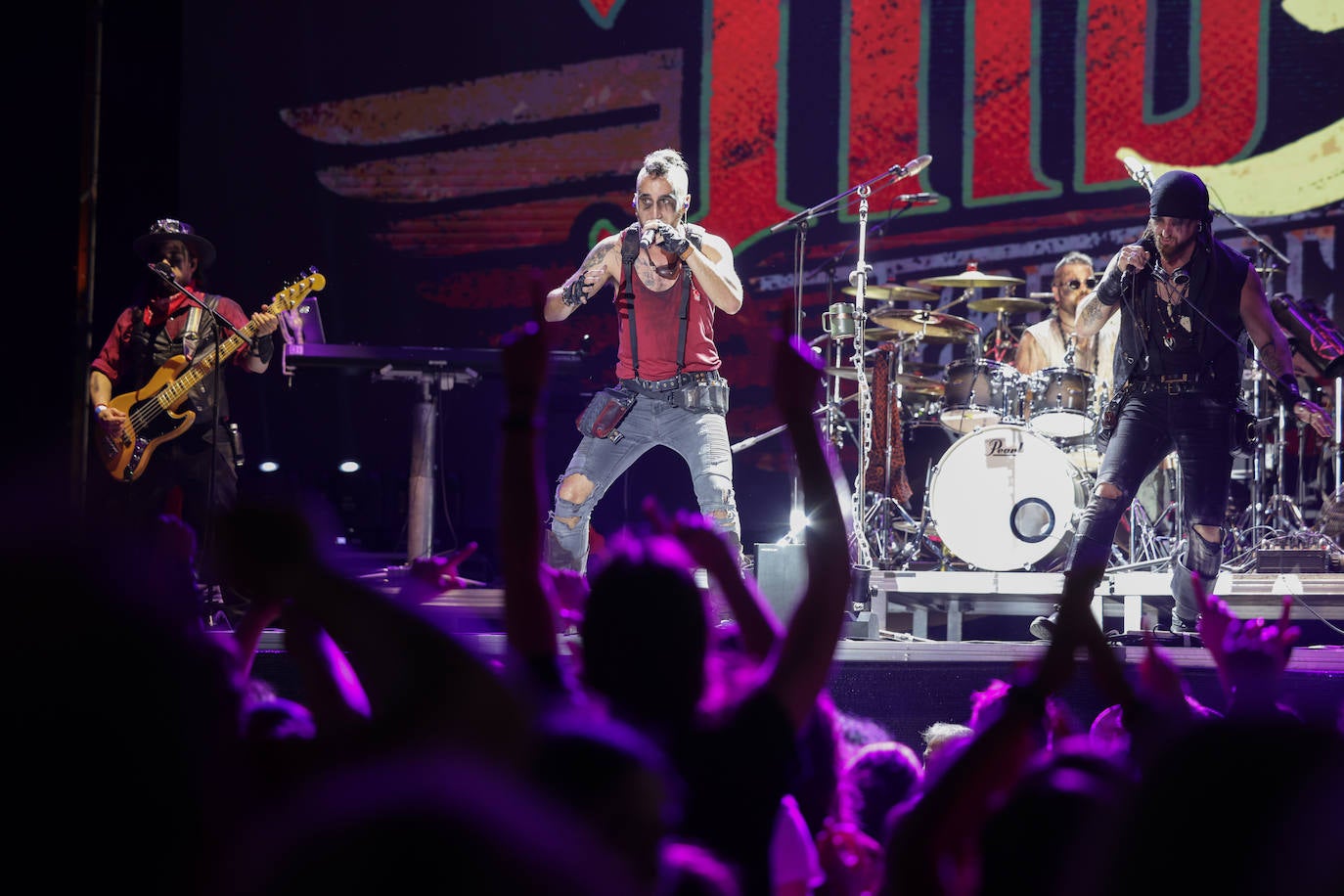 Las imágenes del concierto de Hijos del Tercer Acorde, teloneros de Mägo de Oz