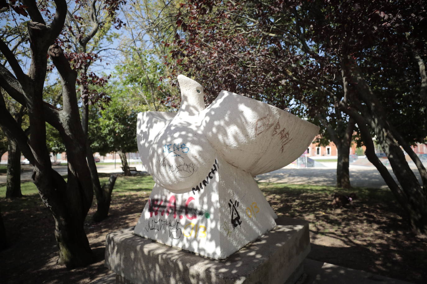 Paloma de la paz en el Parque de la Paz.