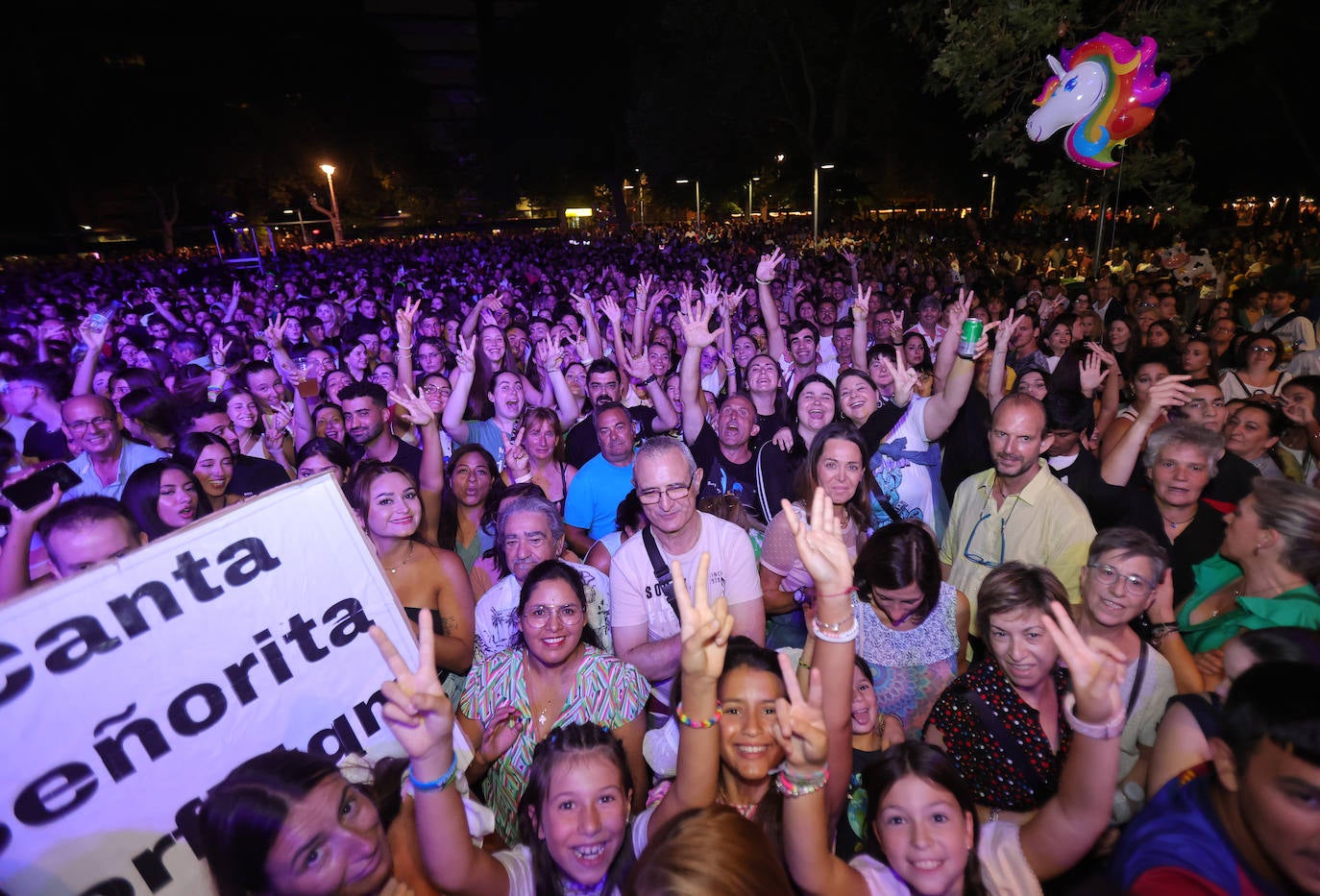 Abraham Mateo desata la locura en Palencia