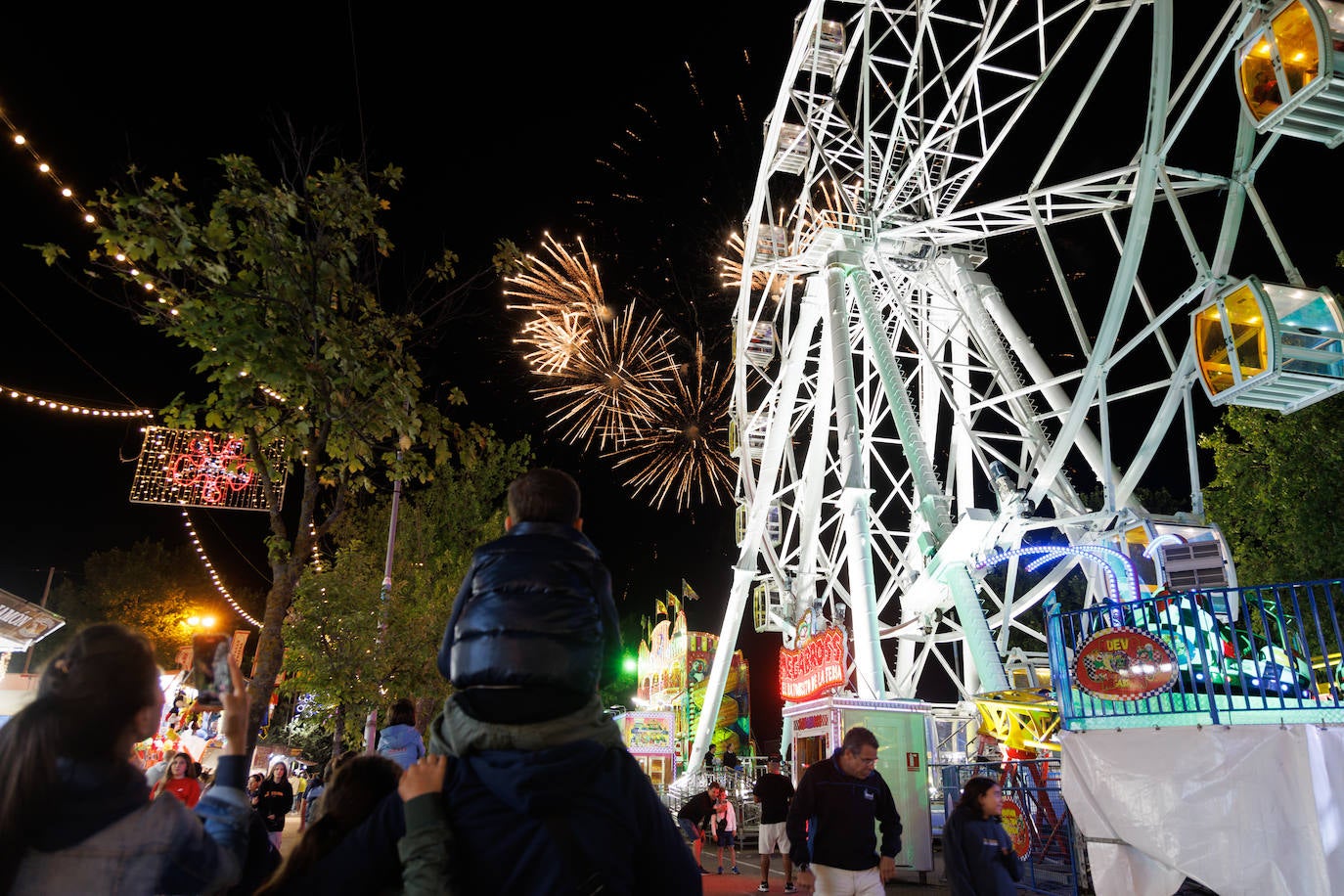 Las imágenes de la tercera sesión de fuegos artificiales en las fiestas de Valladolid