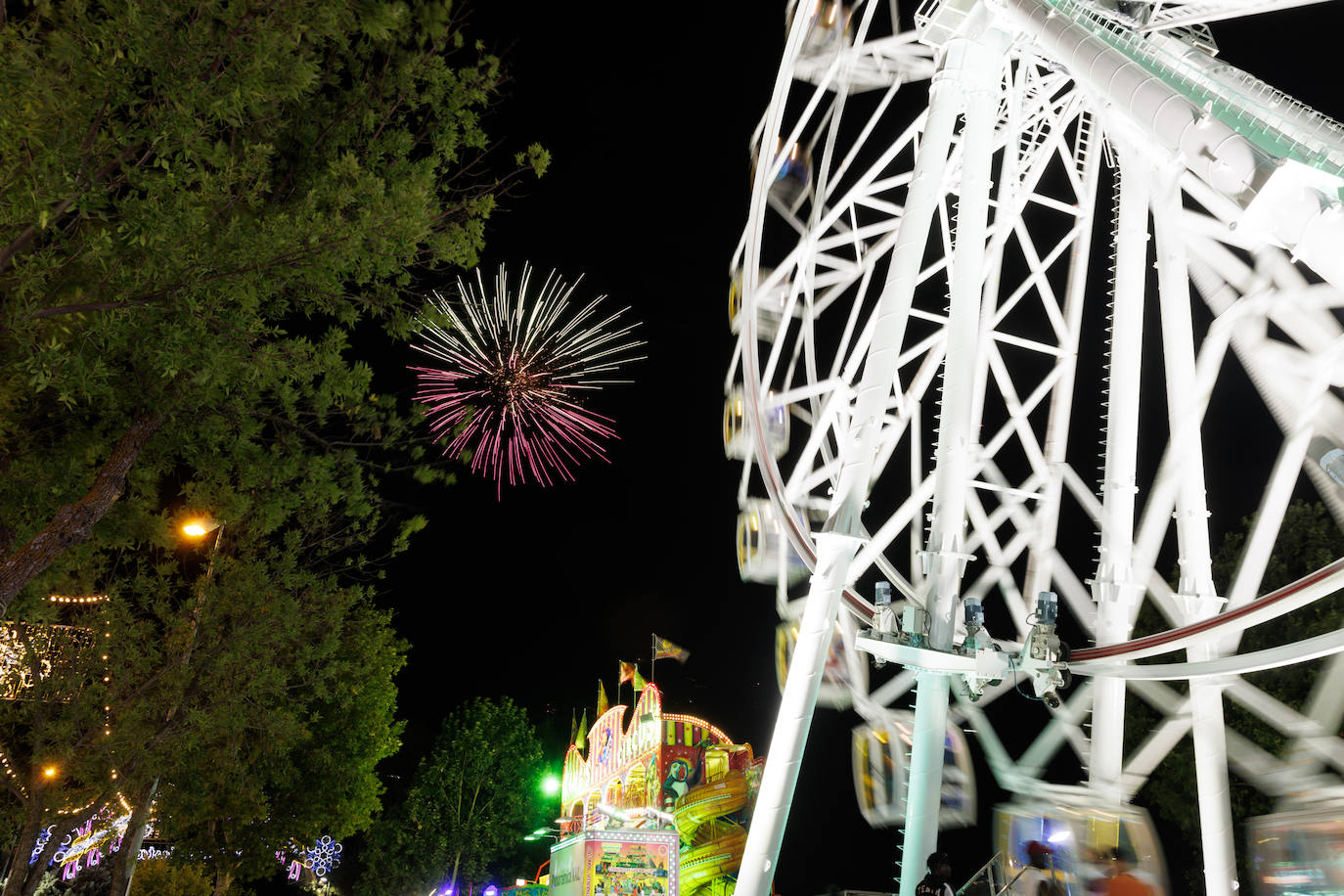 Las imágenes de la tercera sesión de fuegos artificiales en las fiestas de Valladolid