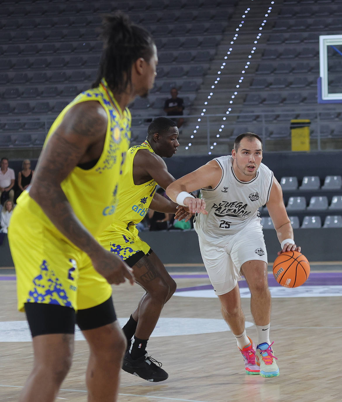 Así ha sido el primer partido del Palencia Baloncesto de pretemporada