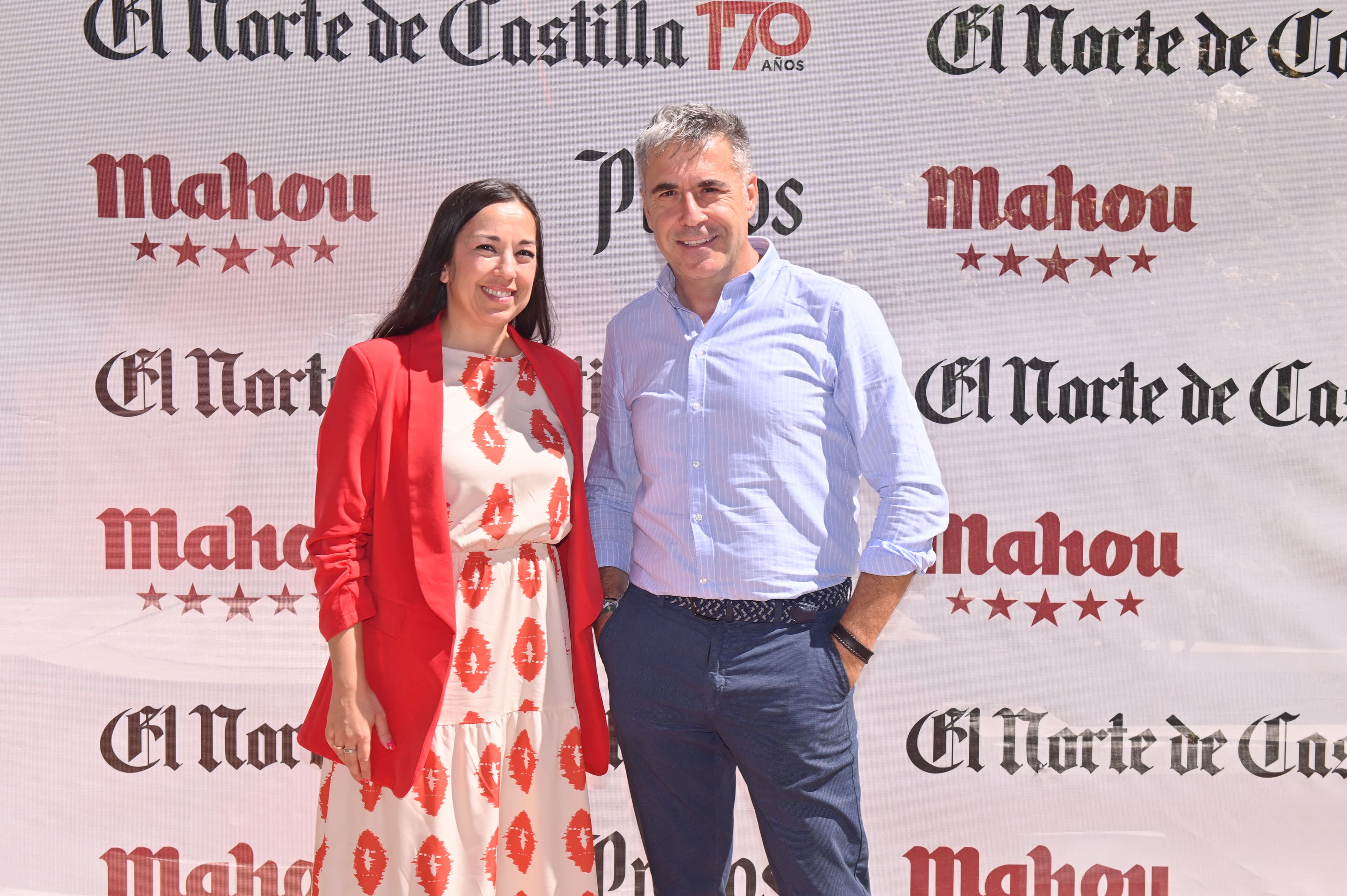 DomusVi Arroyo: Mari Cruz Iglesias y Roberto Moretón.