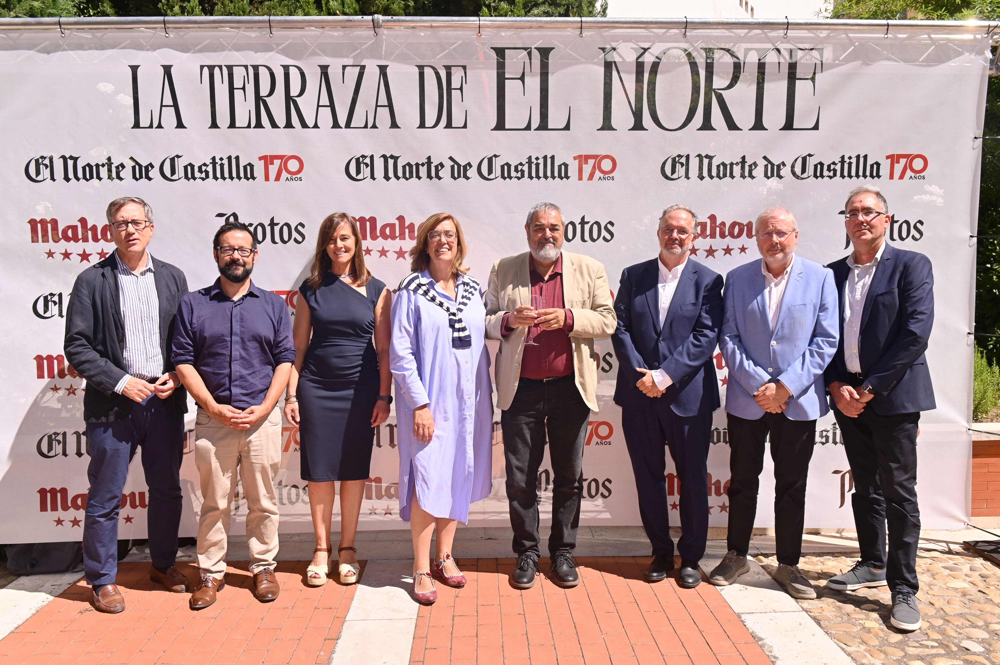 Enrique Saiz, Álvaro Retortillo, Rocío Hervella, Ángeles Armisén, Carlos Aganzo (El Norte), Ignacio Fernández Sobrino (Fundación Santa María la Real), Luis Jaramillo y José Luis Vélez.