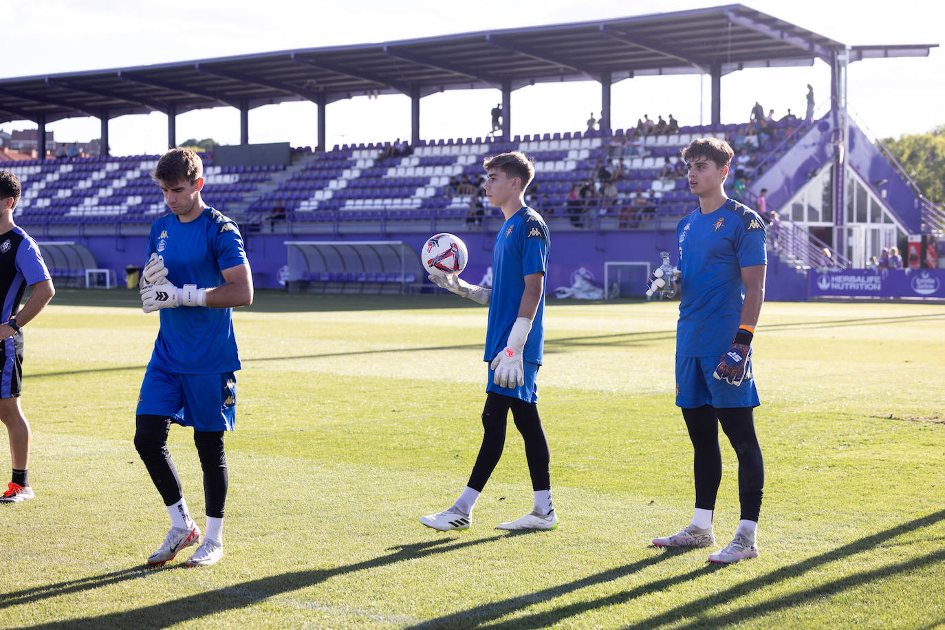 Las imágenes del entrenamiento del Real Valladolid a puerta abierta