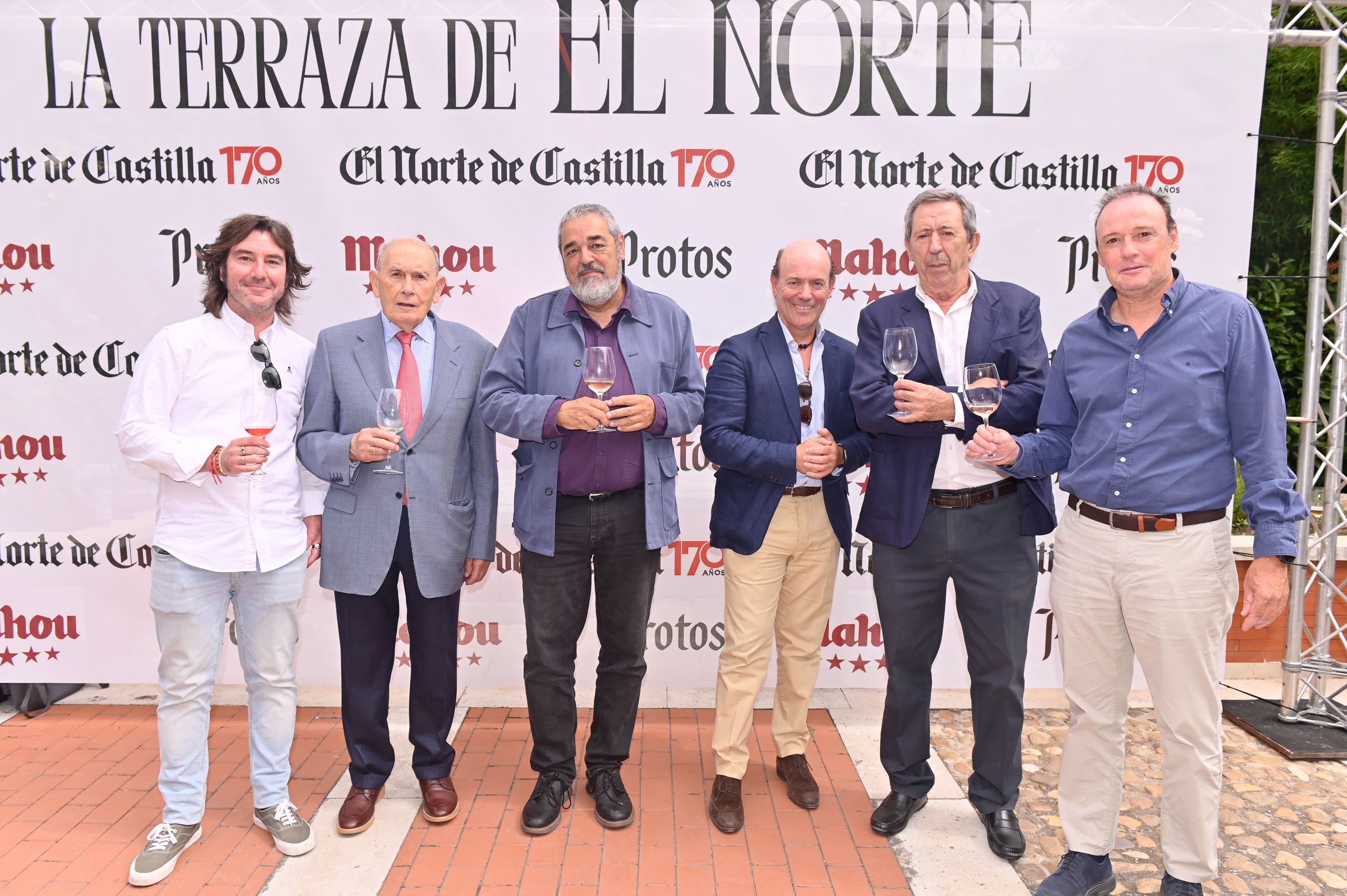 Protos: Fernando Villalba, Edmundo Bayón, Carlos Aganzo (El Norte), Jesús García-Cruces (viceconsejero de Sanidad), Antonio Sanz y Carlos Villar.