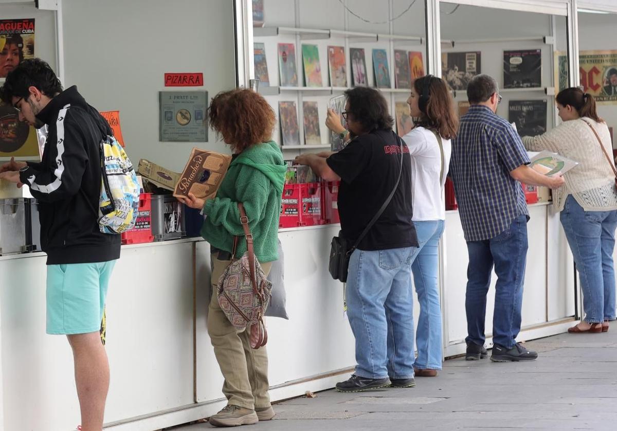 Expositores de la Feria del Disco.