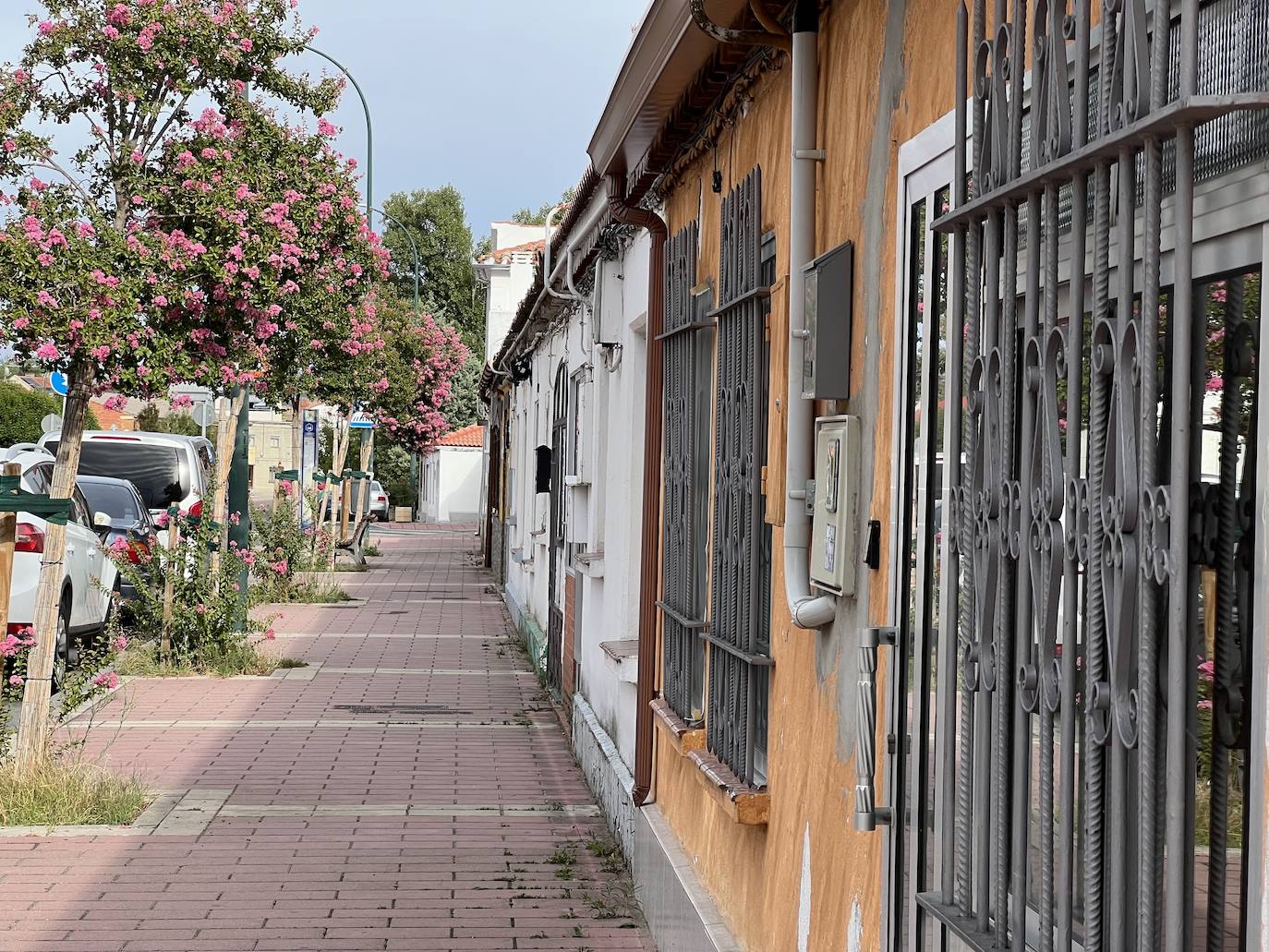 Un recorrido en imágenes por la Overuela, un arrabal en plena expansión