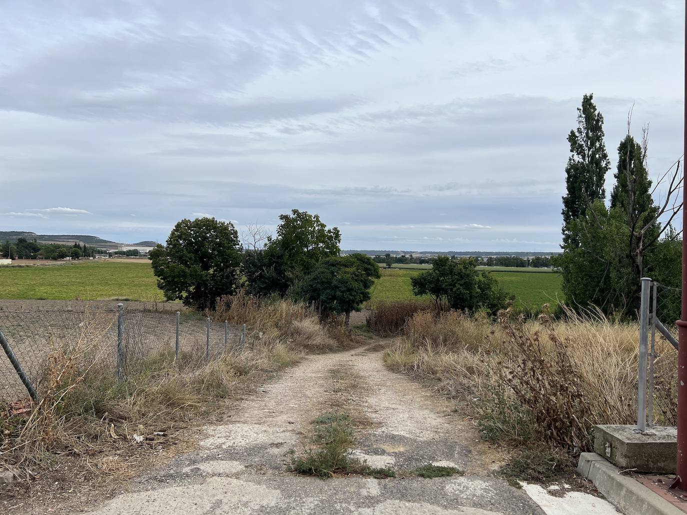 Un recorrido en imágenes por la Overuela, un arrabal en plena expansión