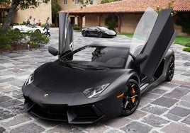 Lamborghini Aventador.