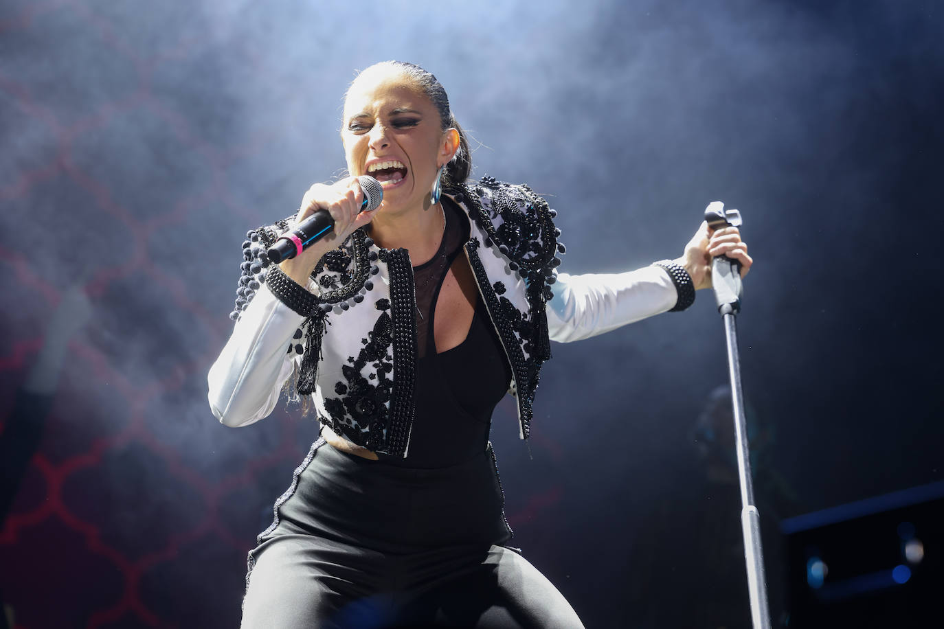 El concierto de María Peláe en la PLaza Mayor, en imágenes