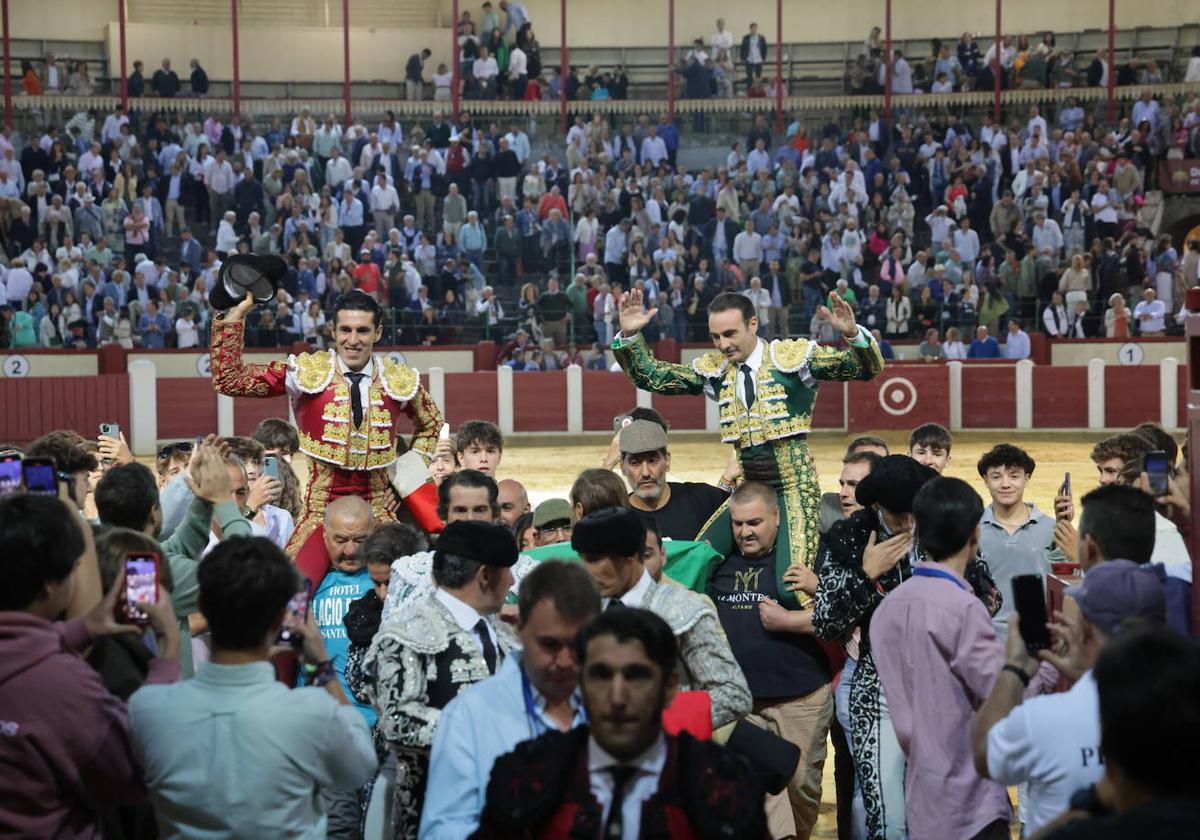 Talavante y Ponce salen por la puerta grande del coso del Paseo Zorrilla