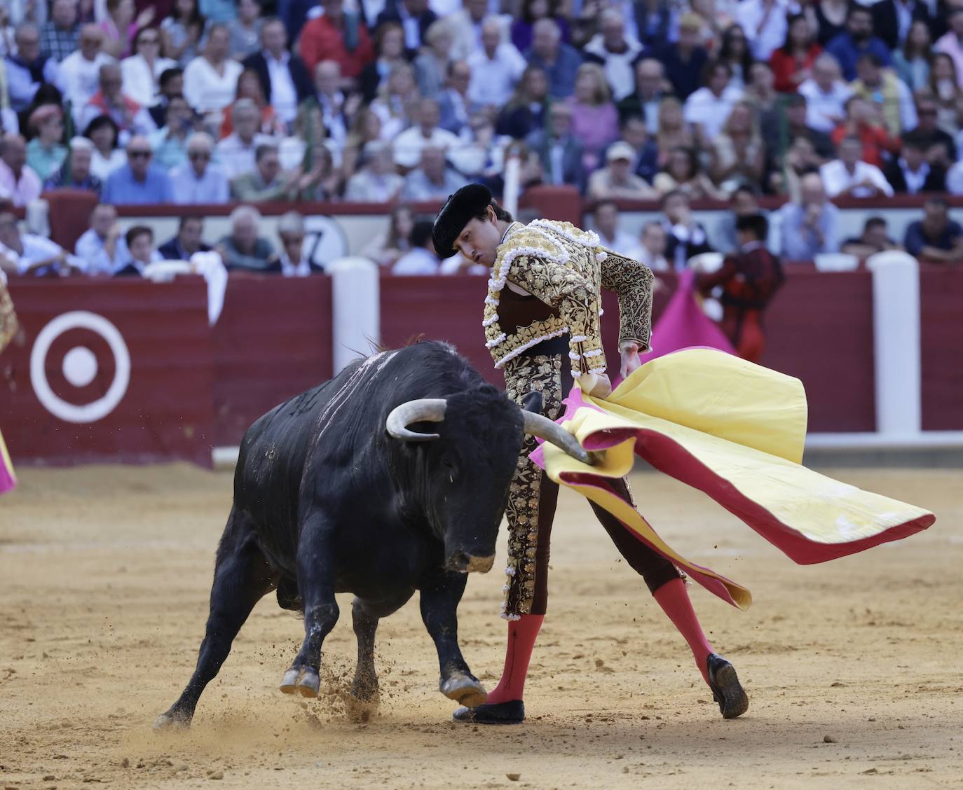 Talavante y Ponce salen por la puerta grande del coso del Paseo Zorrilla