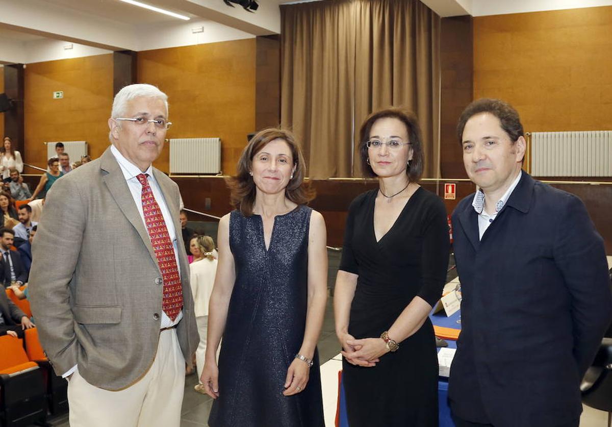 Ana Ortega, junto a José Antonio Orejas, ambos, a la izquierda, en una foto de 2019.