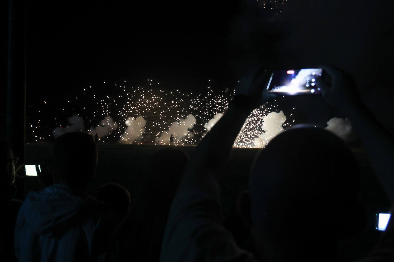 El fin de fiestas con la mascletá y los fuegos artificiales, foto a foto