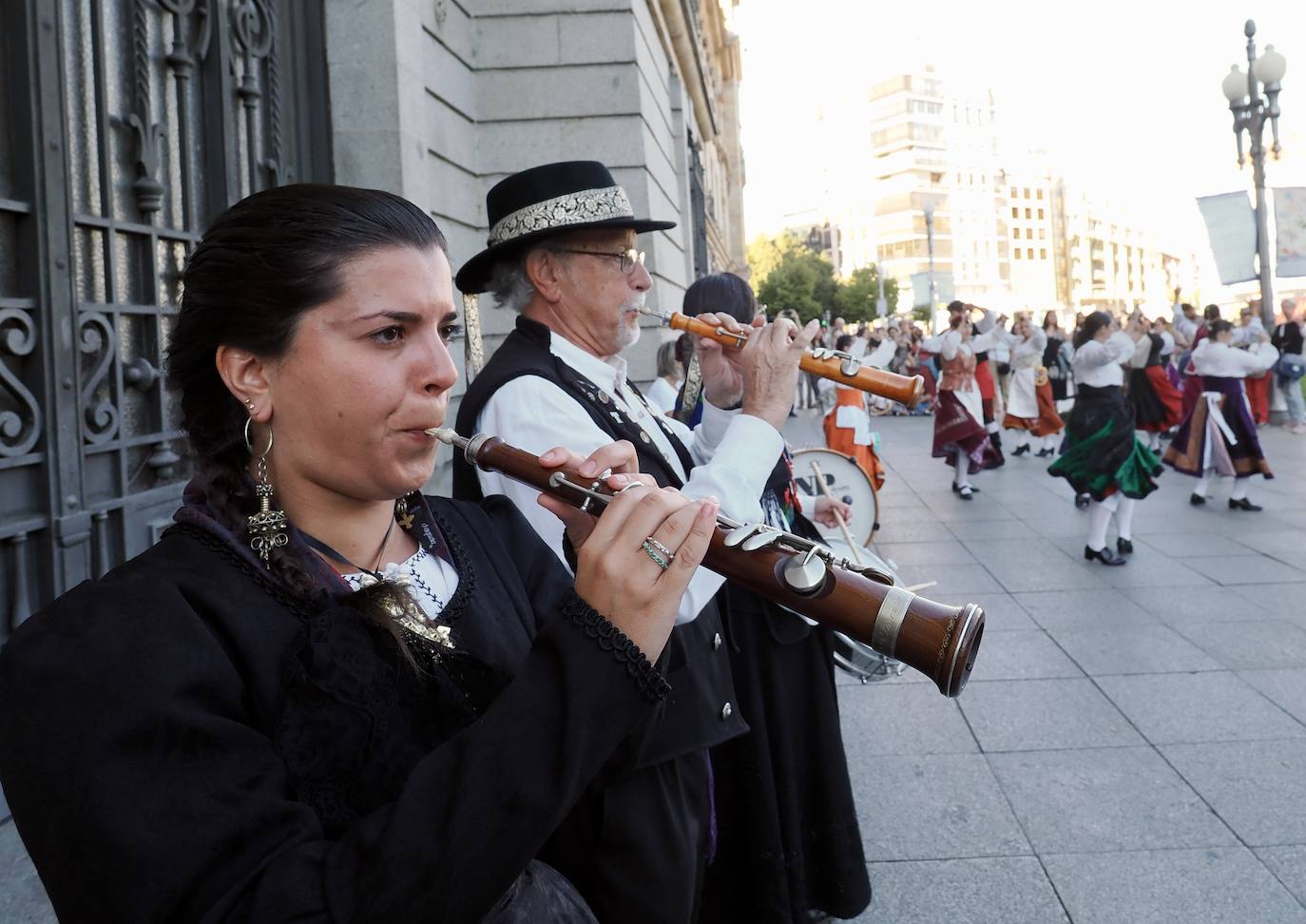 El centro de Valladolid se llena de música y folklore