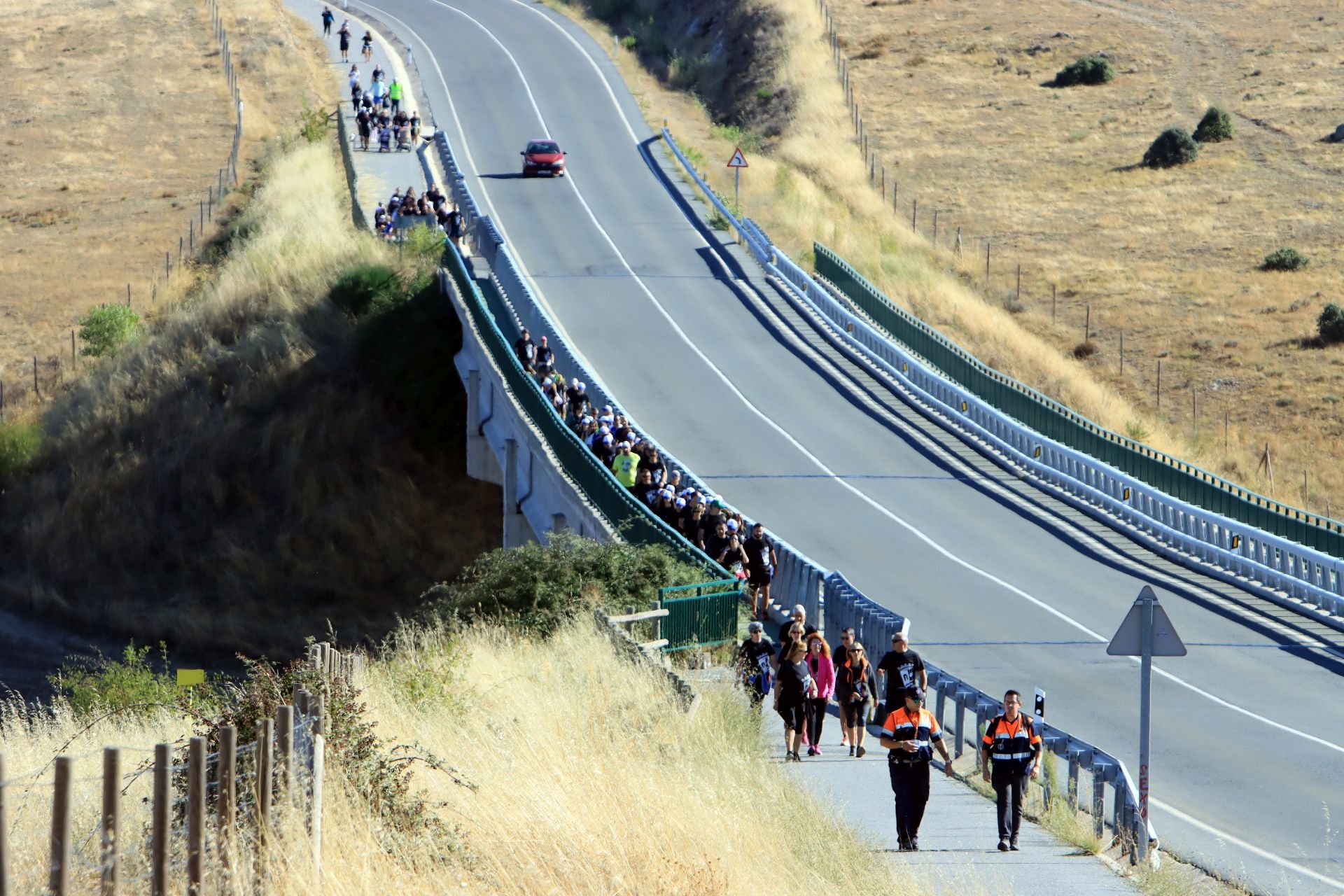 Fotografías de la marcha vecinal en Palazuelos de Eresma