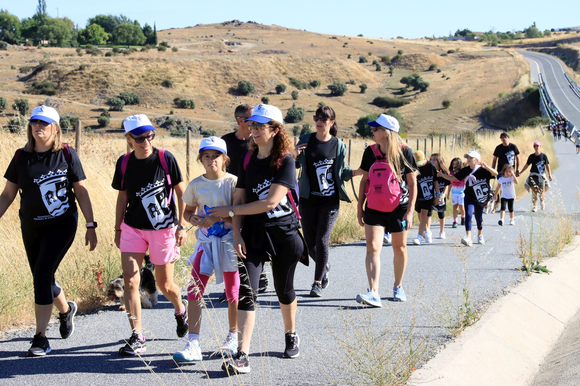 Fotografías de la marcha vecinal en Palazuelos de Eresma