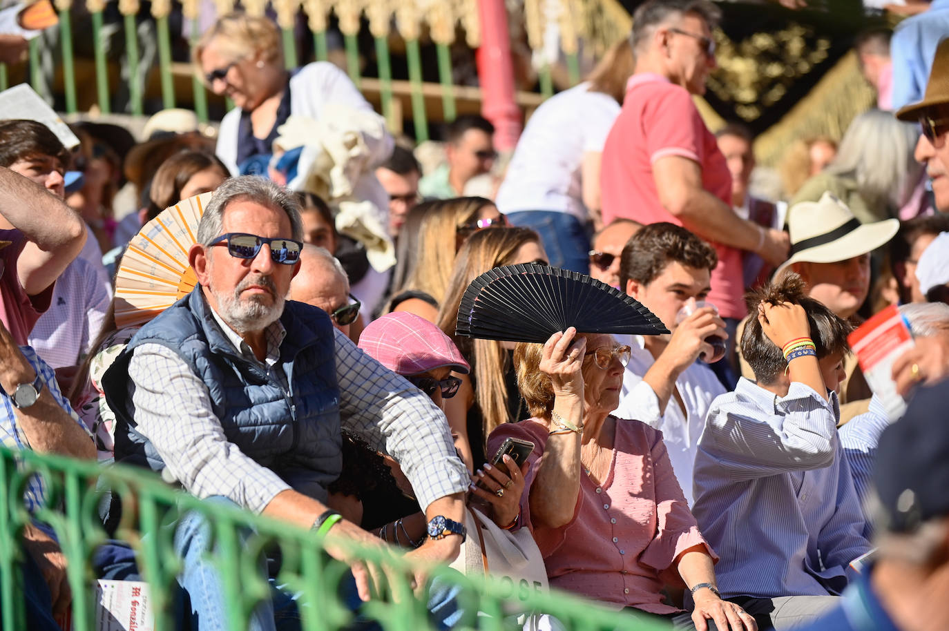 Imágenes de la tarde de toros de los diestros banderilleros en Valladolid