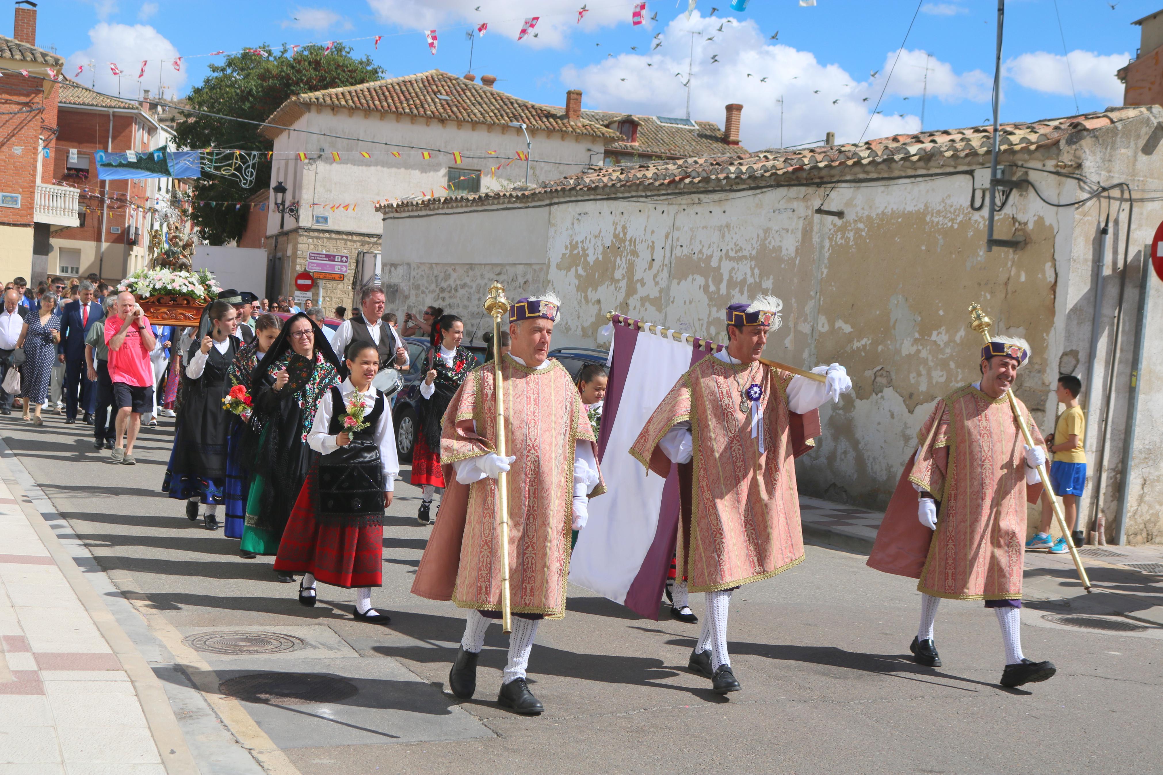 Baltanás se rinde a la Virgen de Revilla
