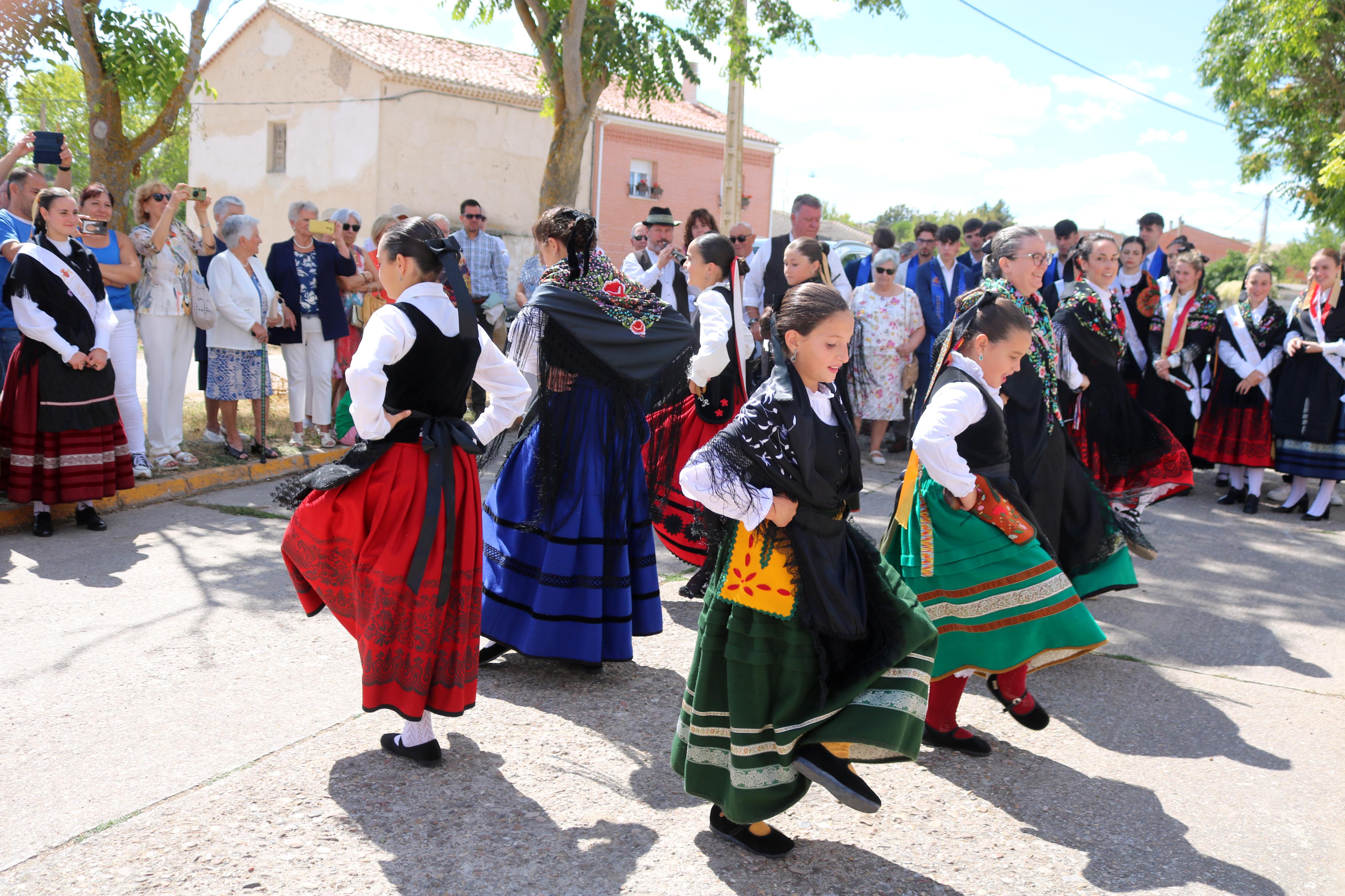 Baltanás se rinde a la Virgen de Revilla