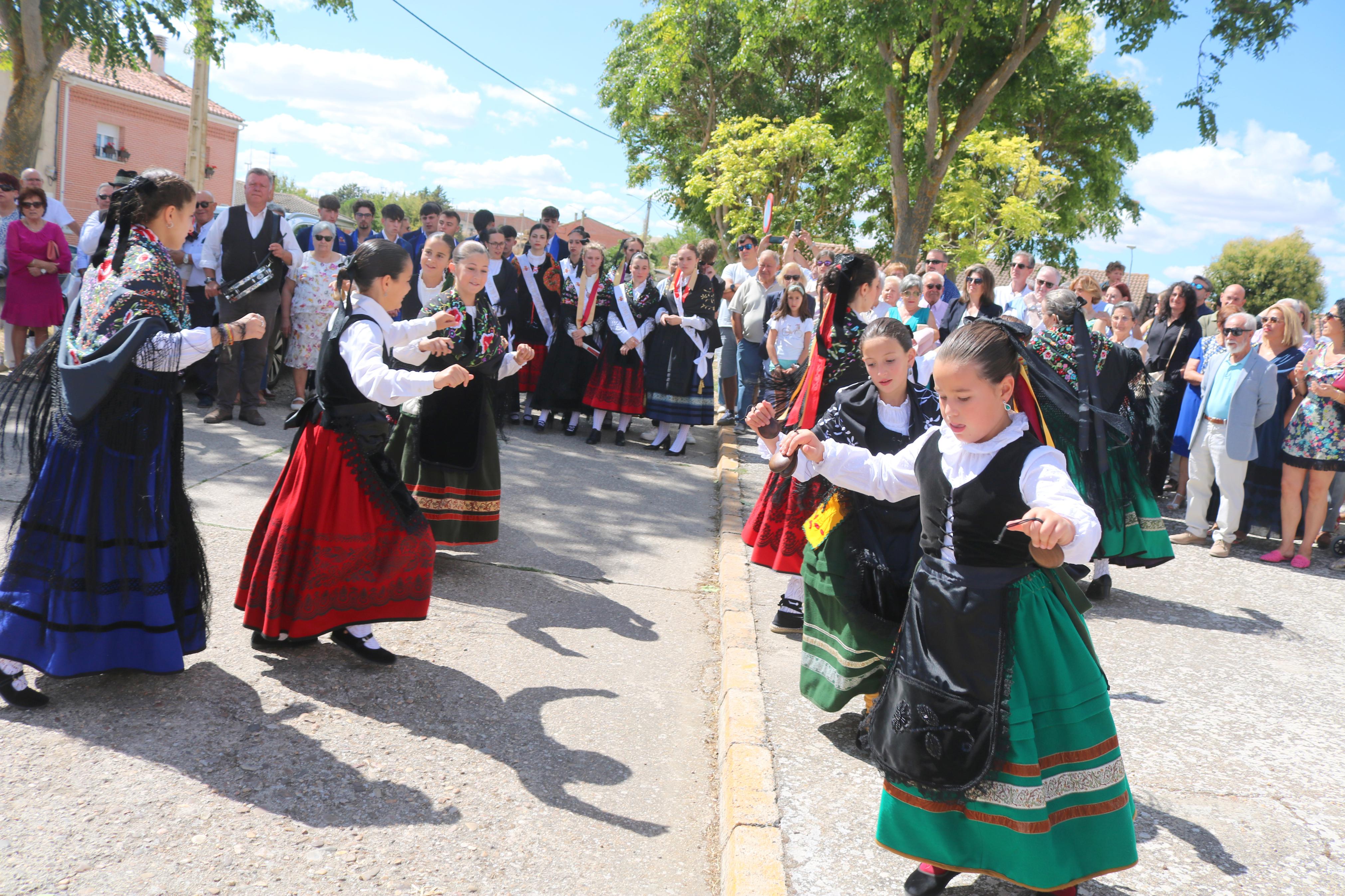 Baltanás se rinde a la Virgen de Revilla