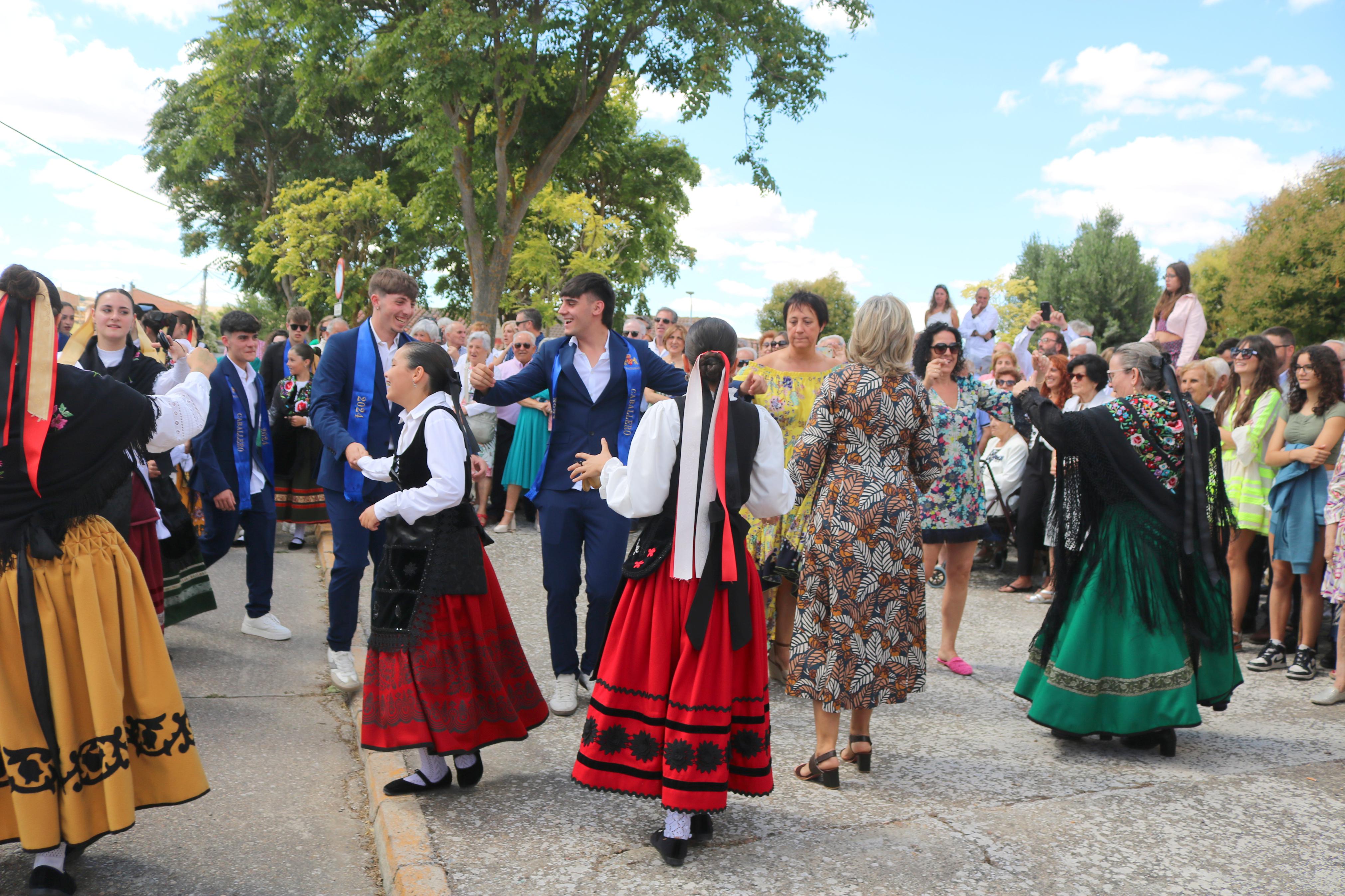 Baltanás se rinde a la Virgen de Revilla