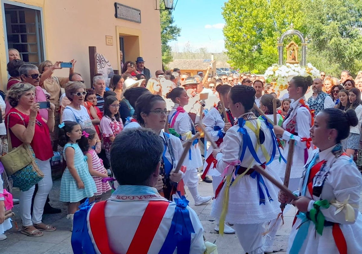 Ampudia se rinde a la Virgen de Alconada